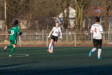 Bild 226 - Frauen SG Holstein Sued - SV Gruenweiss-Siebenbaeumen : Ergebnis: 0:2